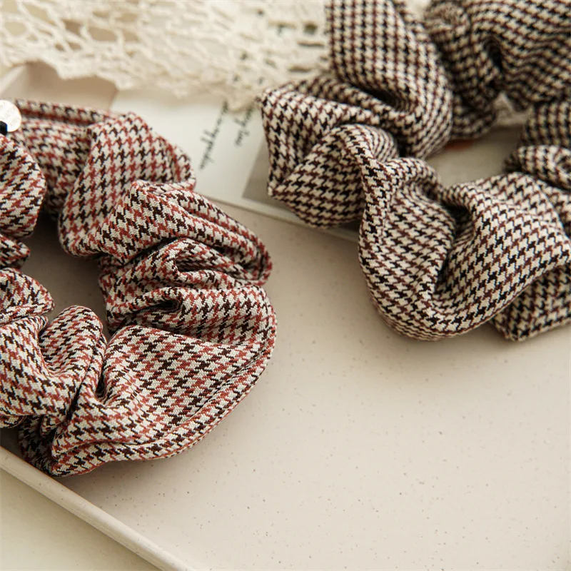 Neue Markendesigns England Styles Vintage Schrunchies Hahnentritt-Haargummis für Frauen Pferdeschwanz-Frisuren Chouchous – Detail 3