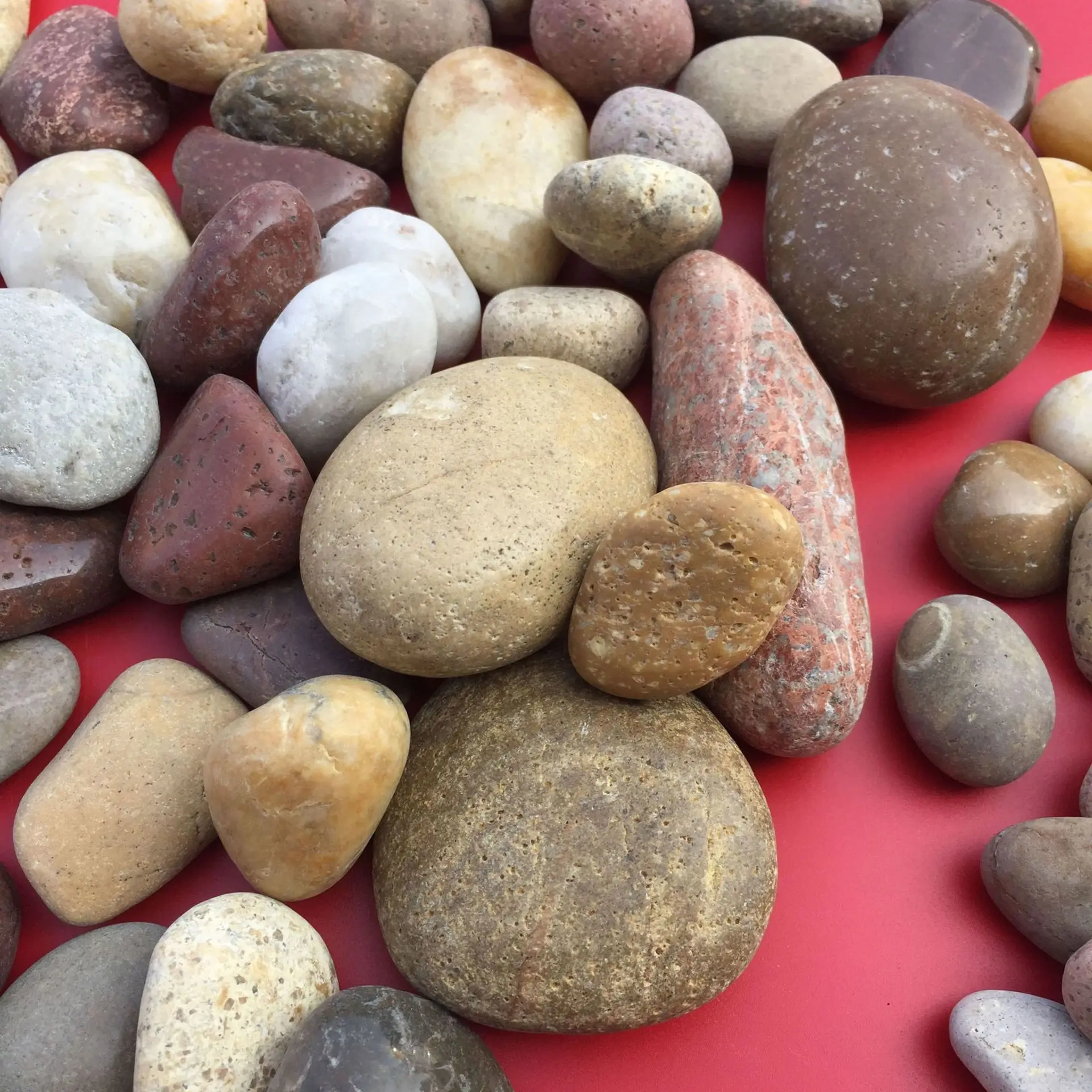 

Природный горный камень, необработанный камень для гостиной