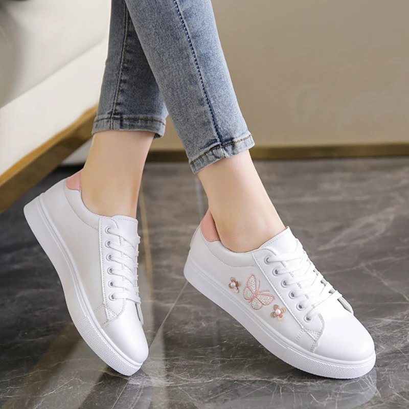 

Women Butterfly Sneakers Spring New Flat Bottom Board Shoes Female Casual Thick-soled Lace-up Walking Trainers Sapatos Femininos