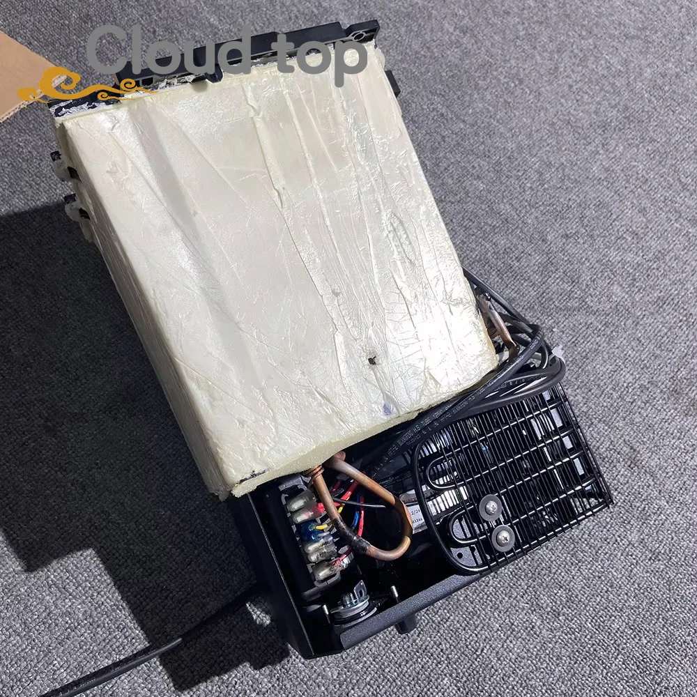 LR Range Rover L460, RRS L461, New Defender L663 중앙 콘솔 자동차 냉장고, 가열 및 냉각 가능