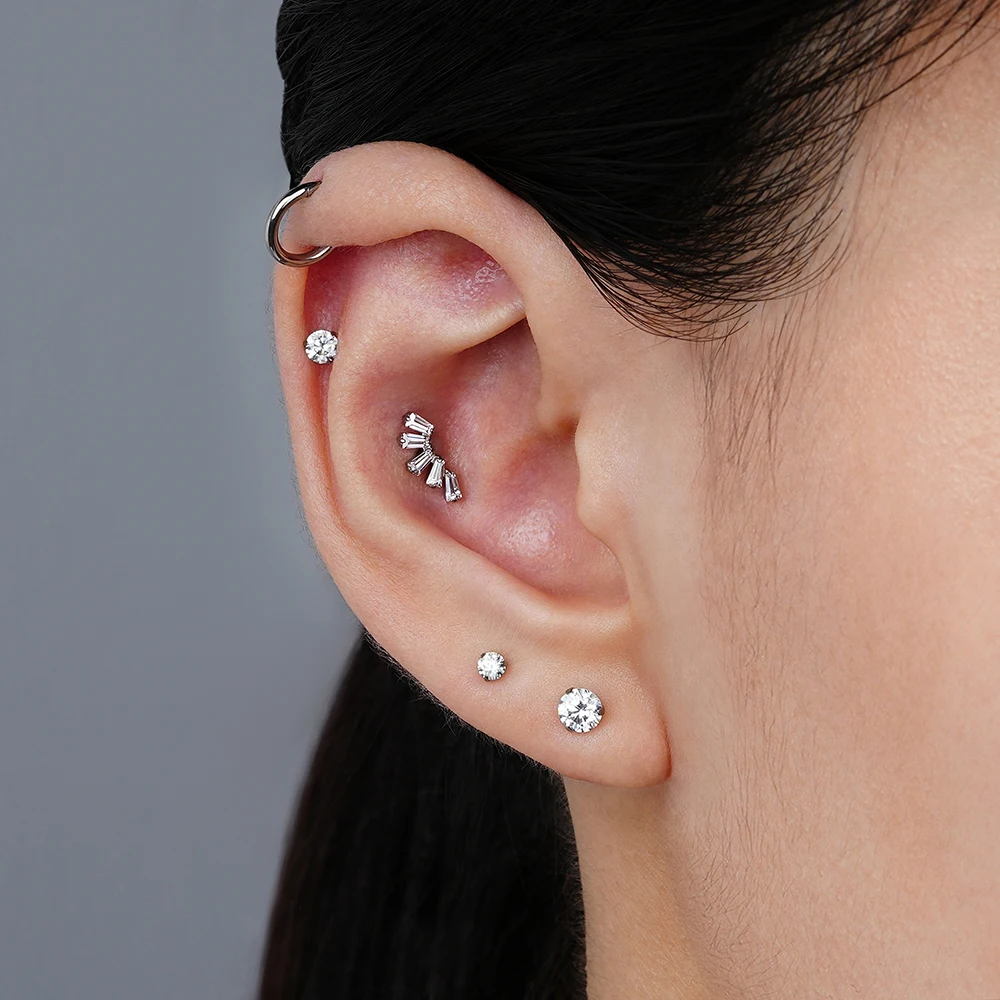 Right Grand ASTM F136 Titanium 16G Baguette CZ Cluster