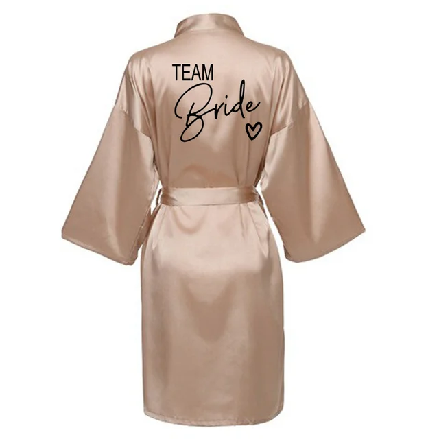Wedding Party Team Bride Robe With Black Letters Kimono Satin Pajamas Bridesmaid Bathrobe SP003 Champagne