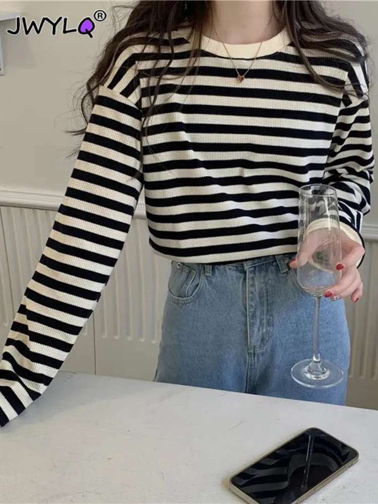 

Simple Basic Stripe Stitching O-neck Long Sleeve Pullover Knitted Top Spring Autumn Loose T Shirts Women Korean Preppy Style Top
