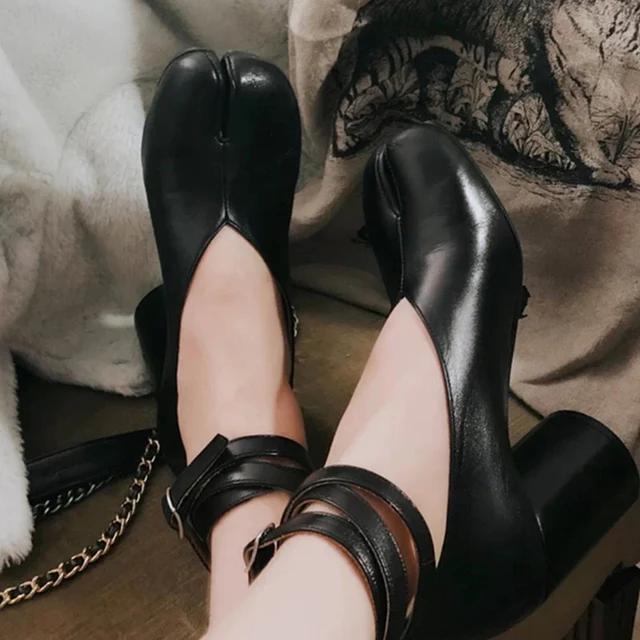Split Toe Thick Heel Pumps Women Ankle Strap Buckle Round Heel High Heels Party Shoes Black White Red Leisure Female Shoes