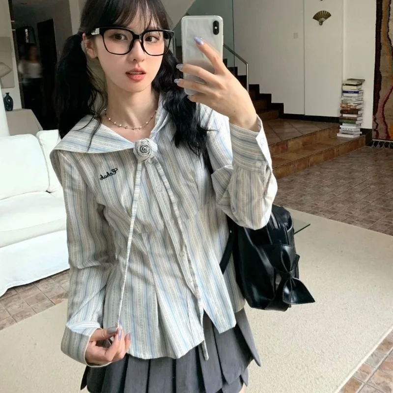 Рисунок 5 - Полосатая рубашка QWEEK с длинным рукавом