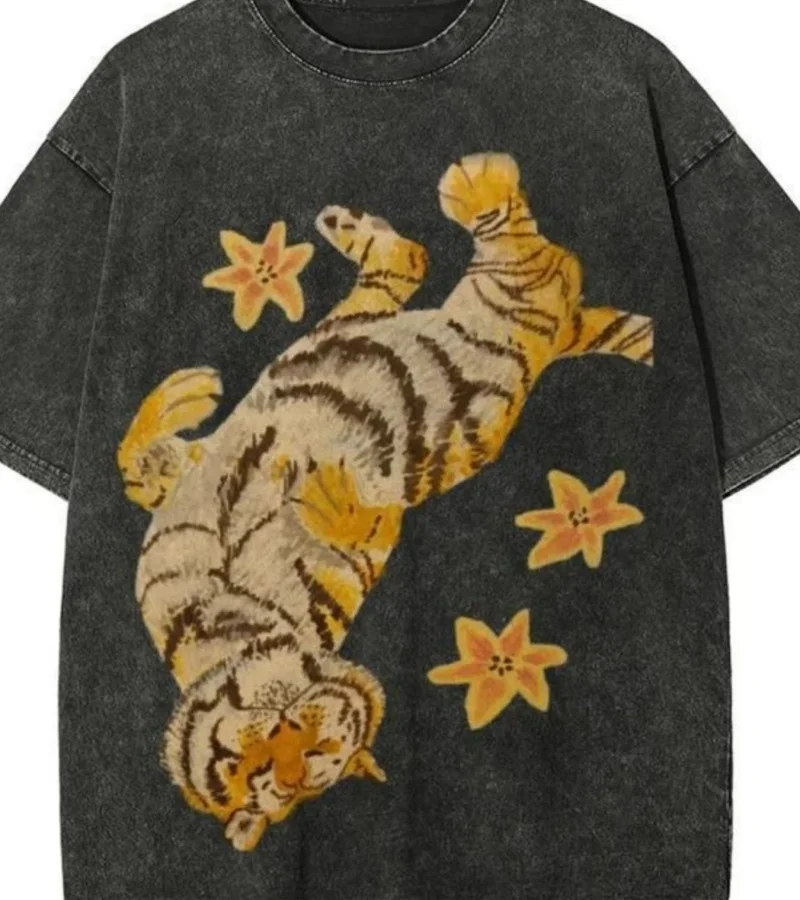 Vintage Washed Black Tiger T-Shirt im Retro Japanischen Ukiyo-e Stil Streetwear Lässiges Oversized Tier-Grafik-T-Shirt für Männer und Frauen