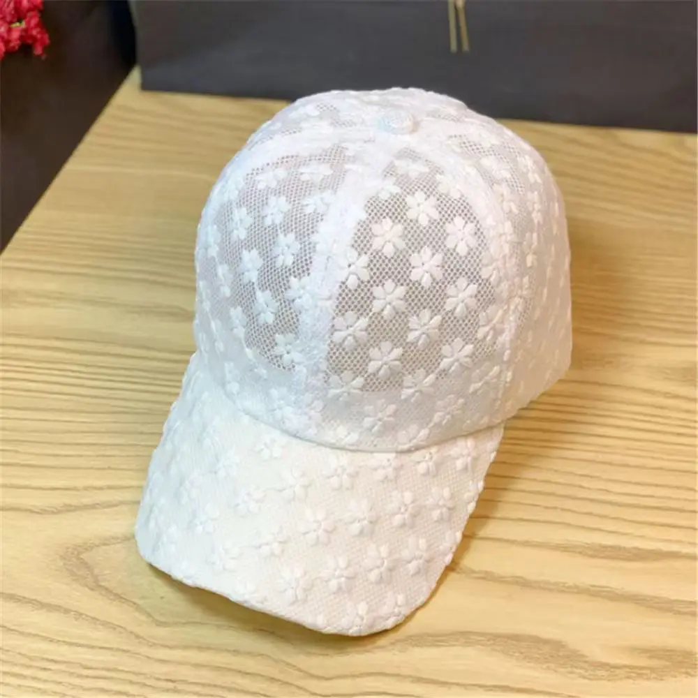 Sommerliche Entenschnabelkappe aus dünner Spitze, atmungsaktive Baseballkappe aus besticktem Blumennetz, Sonnenschutz und Sonnenschutzhut für Damen – Detail 2