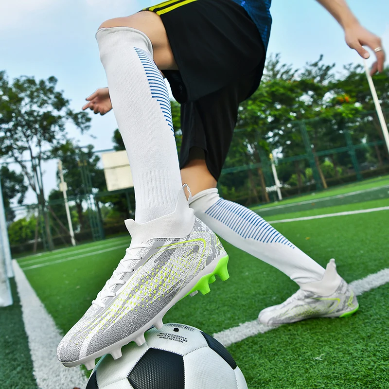 Professional Football Boots Anti-slip Soccer Shoes TF/FG Adults Soccer Cleats High Quality Sport Sneaker Outdoor Football Shoes