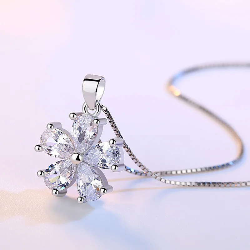 925 Silver Necklace with Zircons - Size comparison