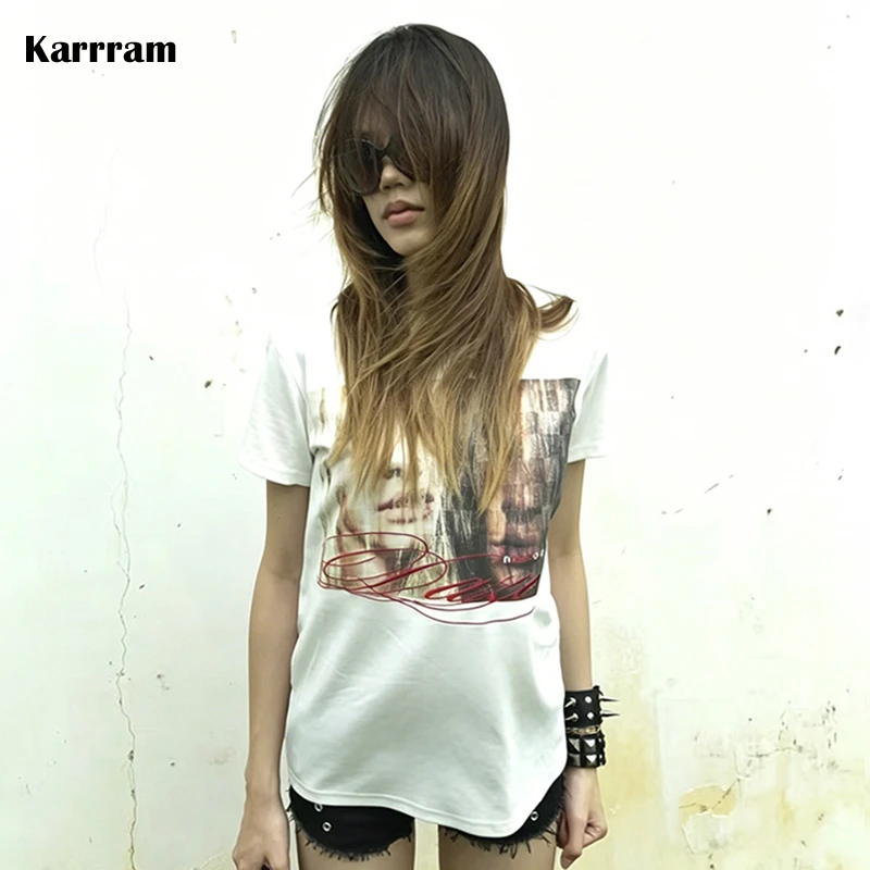 Karrram Japanisches Y2k Portrait-Print T-Shirt Trashy 2000s Grunge Kurzarm-T-Shirt Vintage Harajuku Streetwear American Retro