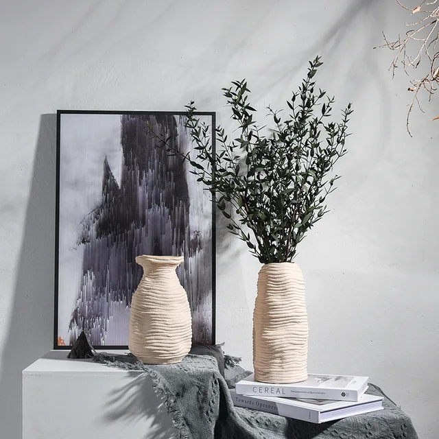 Famous Juju Dry Flower Vase: A Blend of Art and Functionality