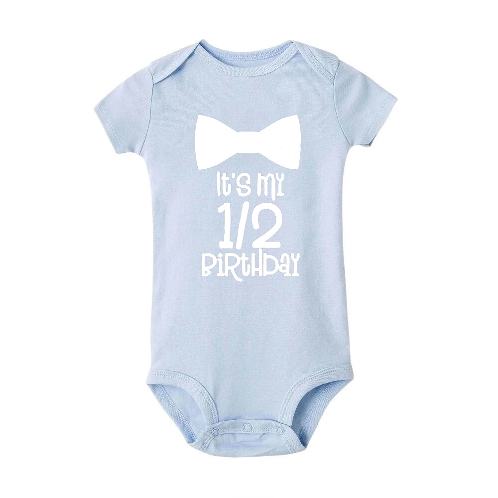 그것의 내 1/2 생일  Bodysuits  짧은 소매 Rompers  소녀 소년 옷 생일 선물  샤워 선물