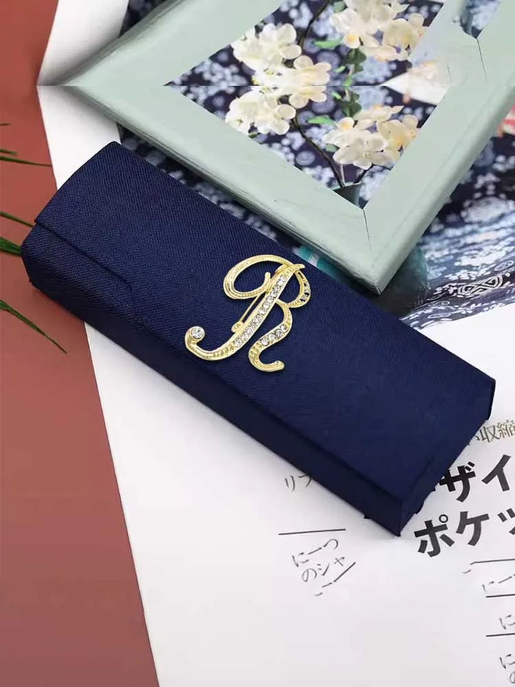 

Customized Literature Art Themed Glasses Case Eyewear Cases Personalized Customer Name Accent Optional Letter Decor: Masterful G