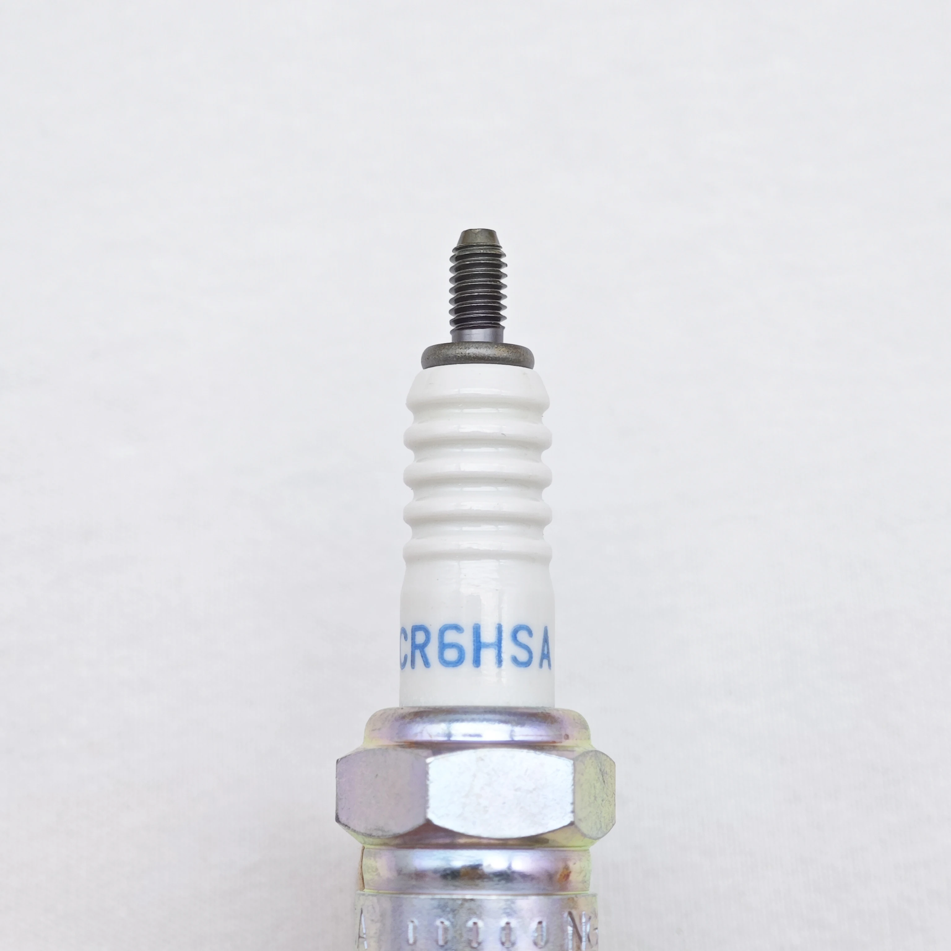 Motorcycle NGK Spark Plug CR6HSA #2983 For Tianjian 125 Qiaoge 100 Ghost Fire Fuxi Qiaoge I125 AS125 1pcs spark plug