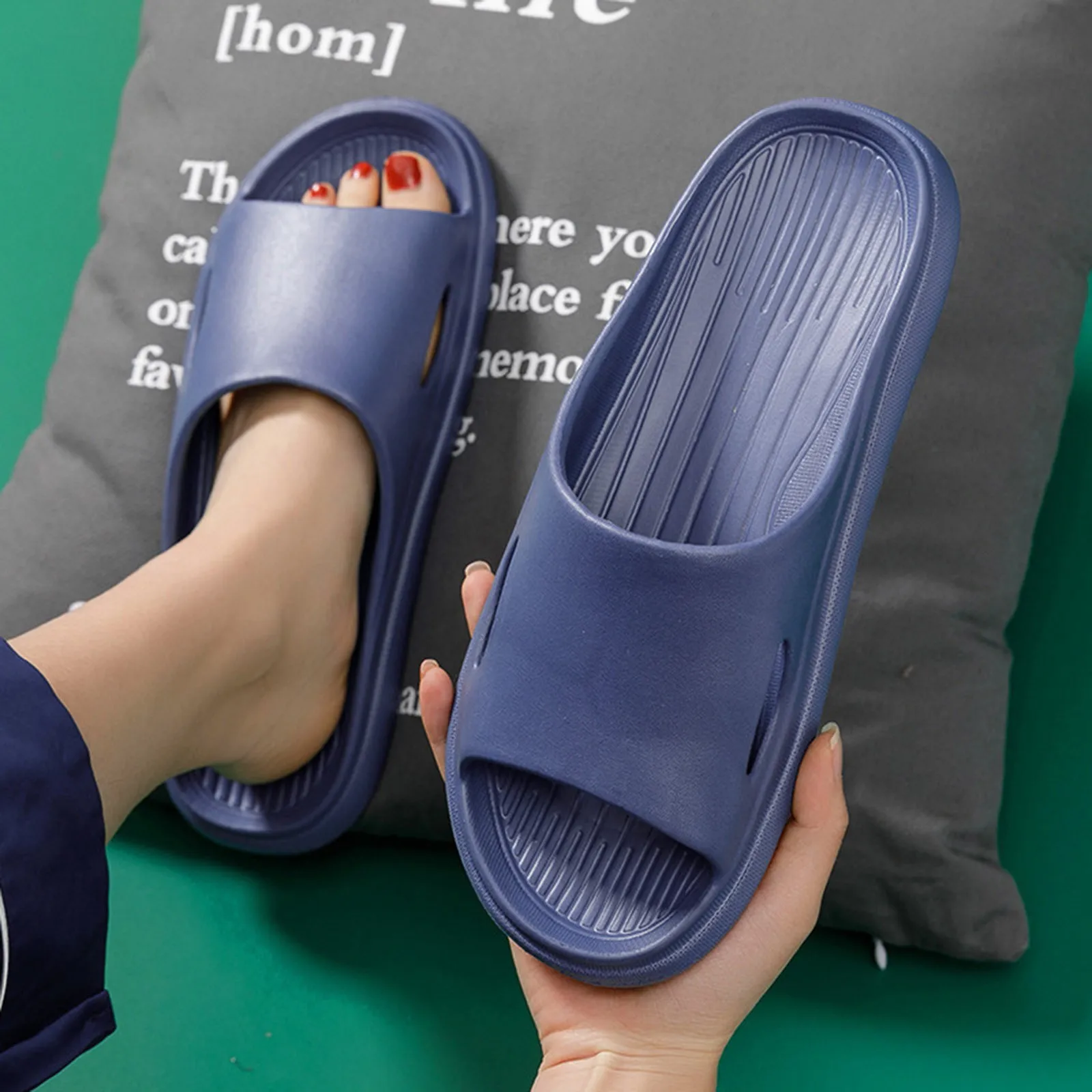 Men And Women Slippers Bathroom Home Slippers Summer Beach Solid Color Soft Thick Flat Bottom Home Comfortable Beach Sandals