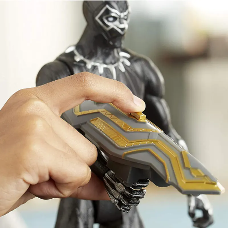 Figurine pour enfant Hasbro Figurine Titan Black Panther Modèle aléatoire