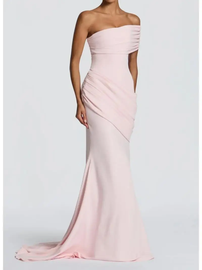 Abito da sera elegante alla francese, stile femminile, con collo obliquo e spalle scoperte, sexy, slim fit, a vita e in tinta unita, di alta qualità. - immagine 4