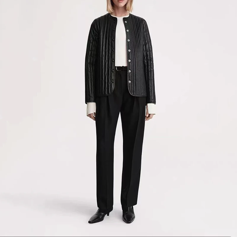

Quilted Long Sleeve Leather Jacket Temperament Commuter Hundred Fashionable Round Neck Black Short women's Jacket 2023 New