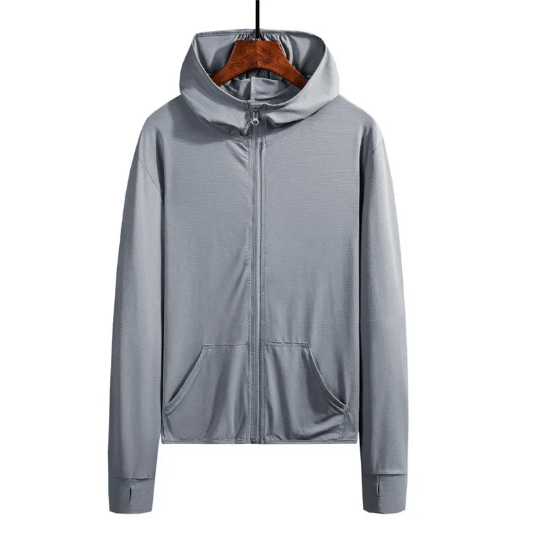 thumbnail image 1 of Ropa con capucha de protección solar a la moda para exteriores, ropa ligera y transpirable de estilo deportivo, ropa en tono piel con estampado de logotipo, 1 of 5
