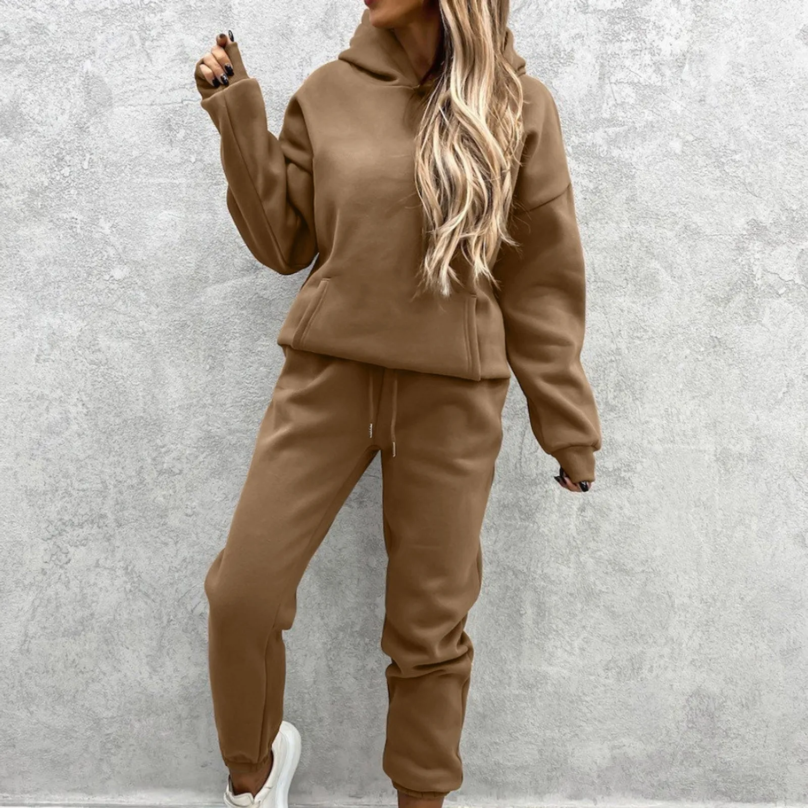 

Women's Warm Tracksuit Autumn And Winter Solid Suit Fashionable Sweater Pants Hooded Pockets women sports Two Piece Sets