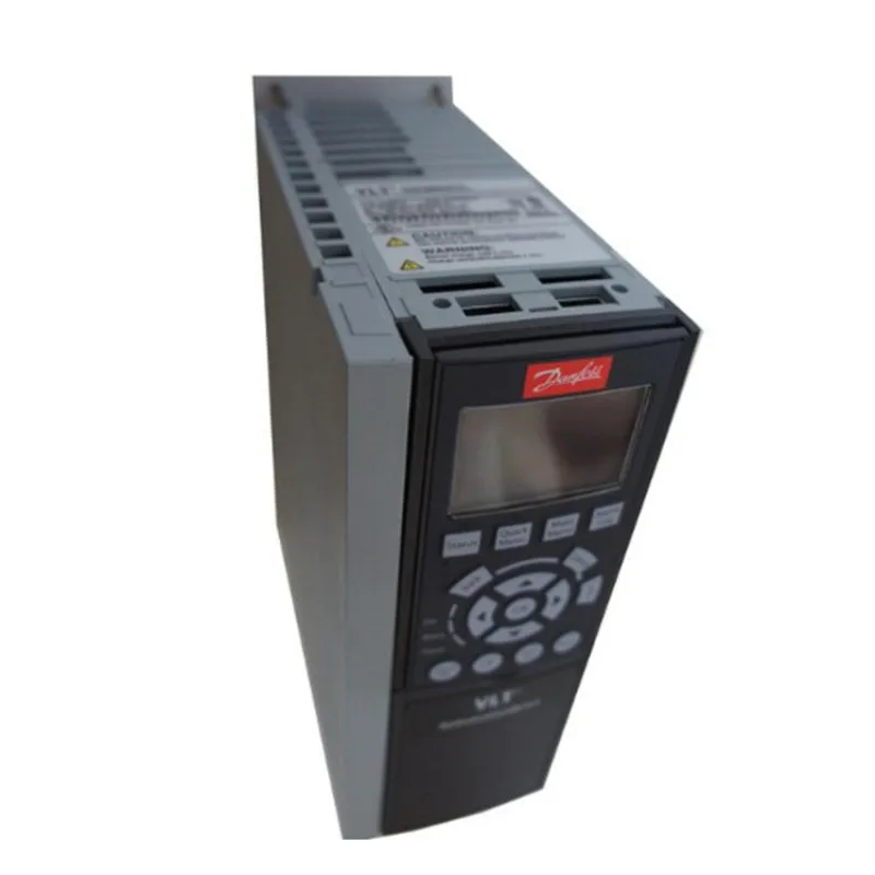 

Danfoss VFD серии FC51 132F0026 FC-051P4K0T4E20H3BXCXXXSXXX однофазный инвертор 4.0KW 5.5HP с дисплеем