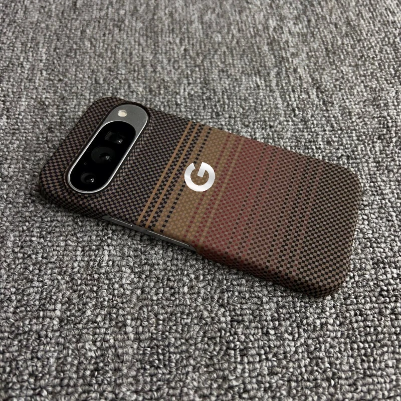 Retro Business Kevlar Carbon Fiber Magnetic Wireless Charging Cover