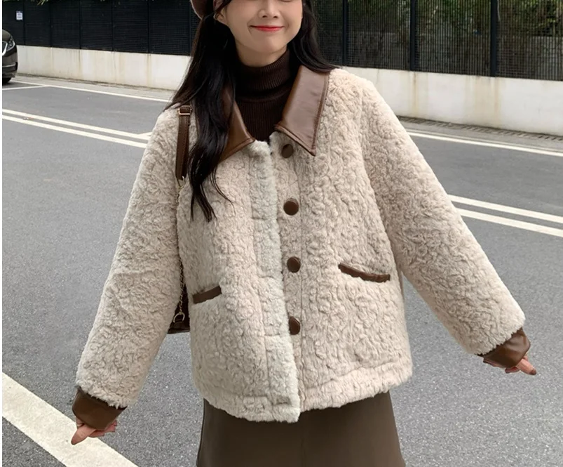 

2023 Autumn and Winter New Style Small Fragrant Polo Collar Spliced Lamb Wool Coat Women's Warm Coat