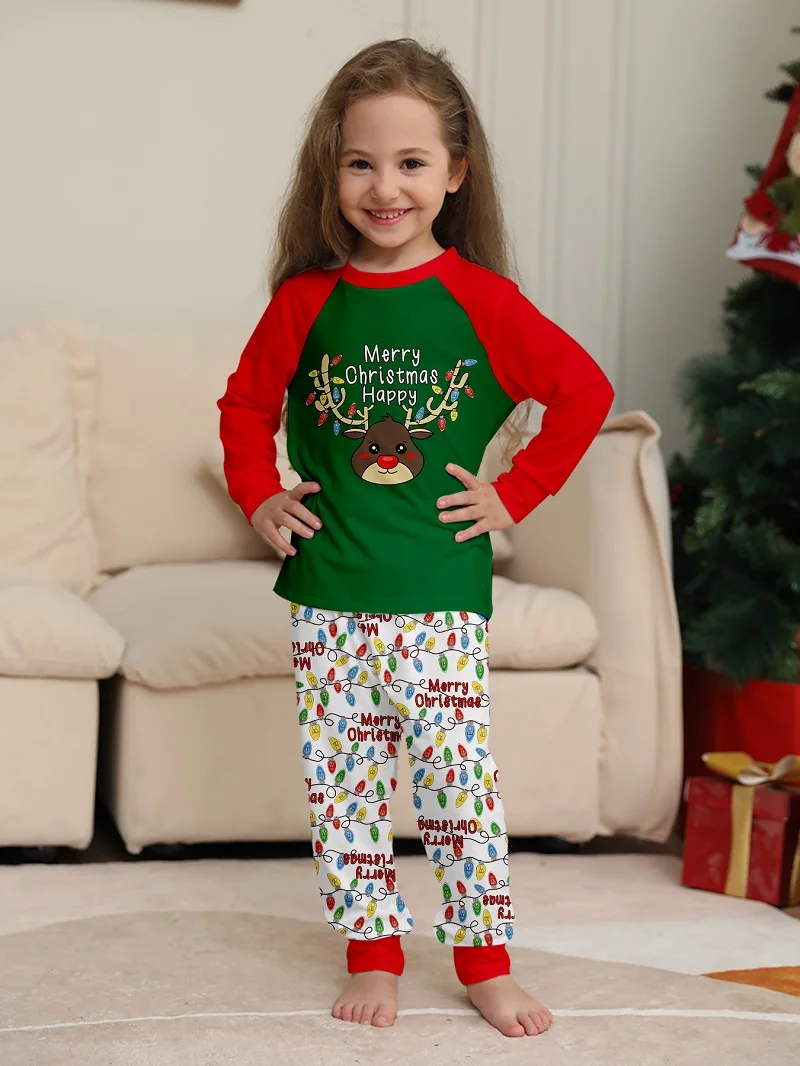 thumbnail image 5 of Conjunto de pijamas familiares a juego de Navidad 2025, pijamas con estampado navideño Dear, ropa para adultos y niños, conjunto de mono para bebé y ropa para perros, 5 of 5