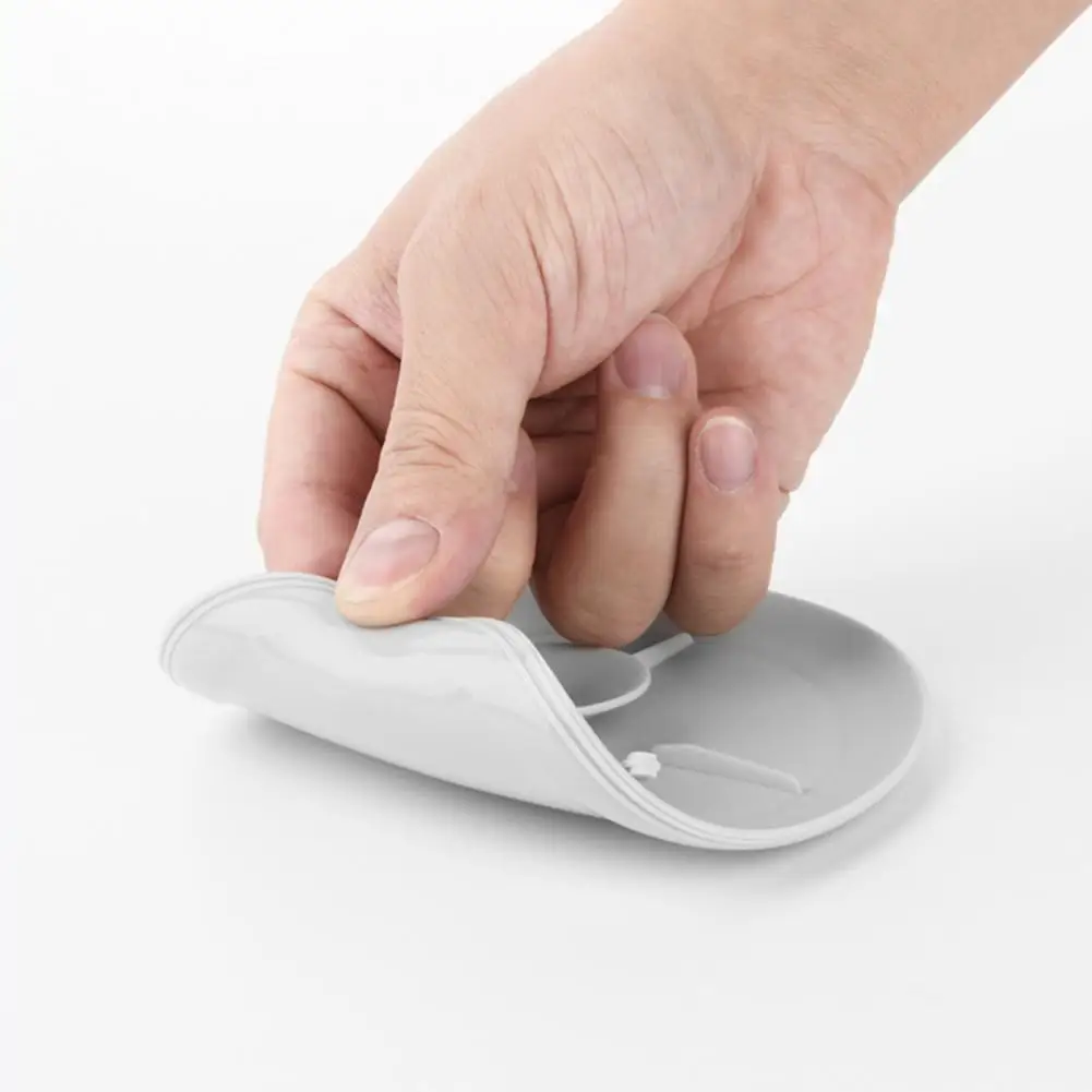 

Suction Cup Mat Spill-proof Silicone Coaster with Suction Cup Durable Non-slip Table Cup Pad Placemat for A Mess-free Dining