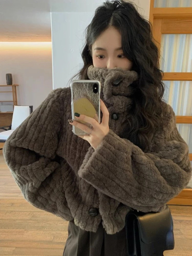 

Vintage Faux Fur Cropped Jackets Women Korean Style Fluffy Short Coats Elegant Thick Warm Outwear Coat Chic Autumn Winter 2023