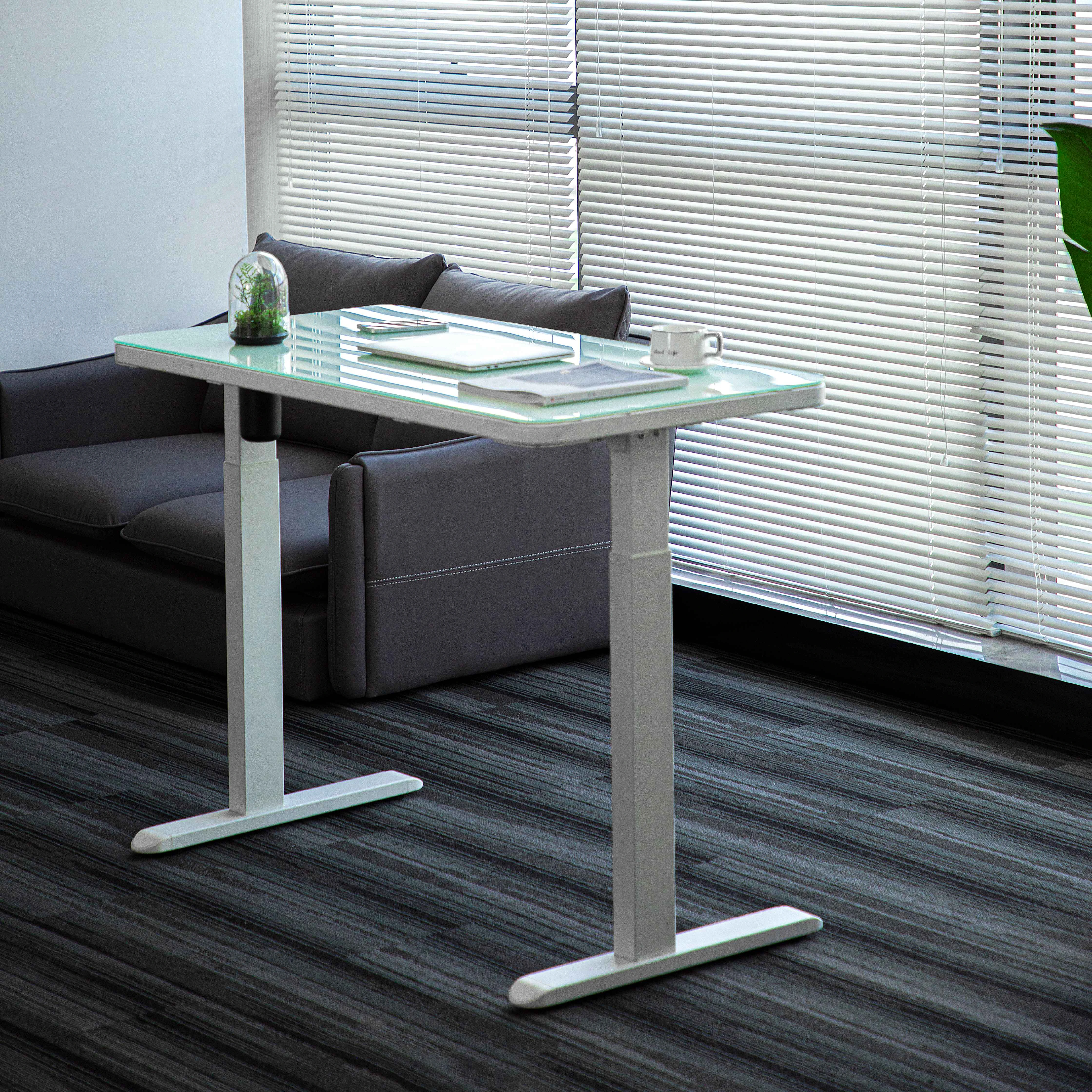 Scrivania Ergonomica Bianca Regolabile in Altezza con Motore Elettrico Singolo, Tavolo da Ufficio Smart Sit-Stand in Vetro - immagine 5
