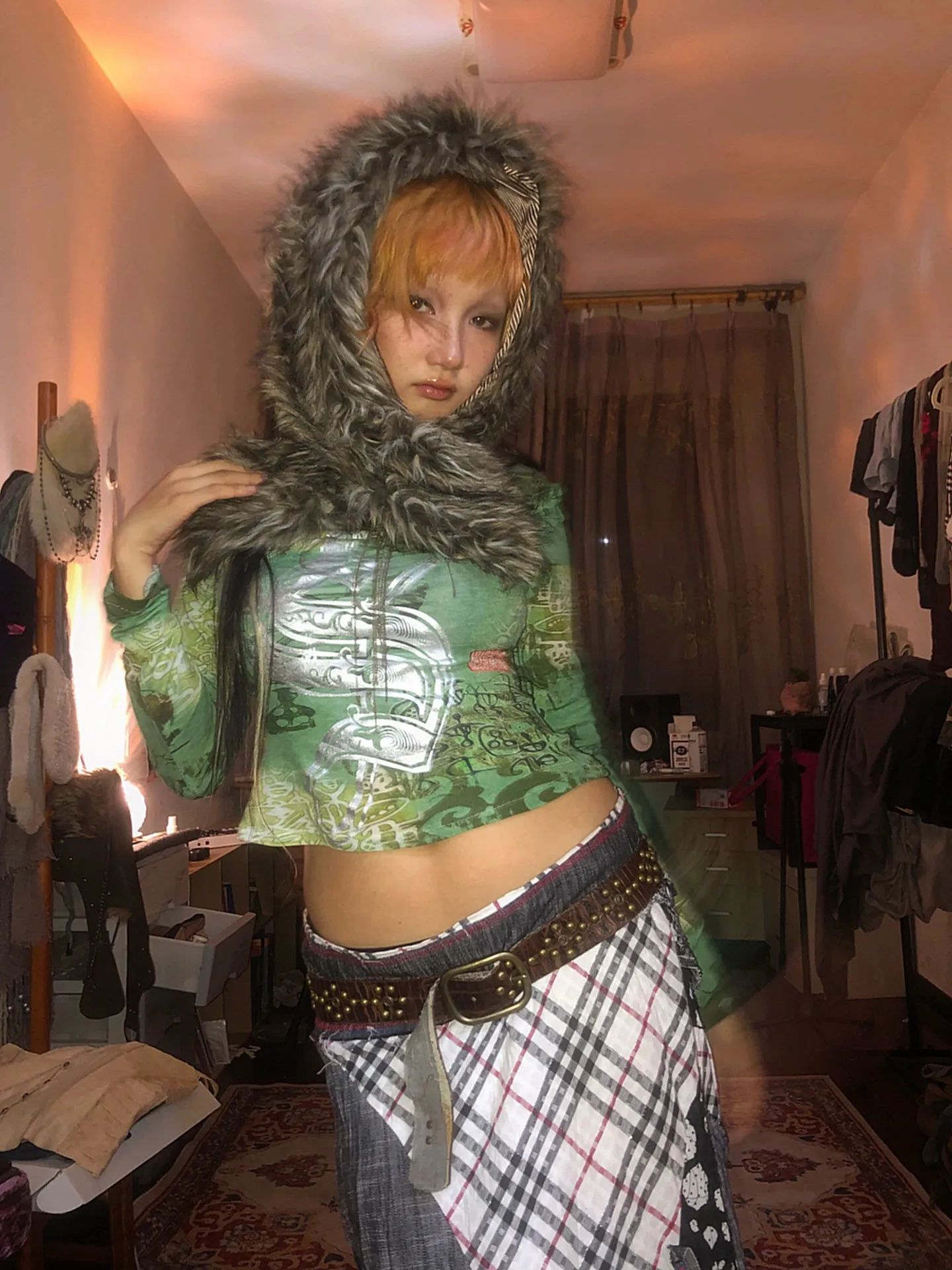 Karram Japanisch Y2K Crop Top Trashy 2000s Graffiti-Druck Langarm T-Shirt Grunge Ästhetik Vintage Streetwear Harajuku 90er Jahre – Detail 7