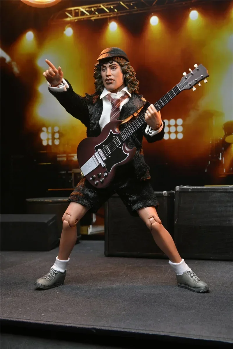 In Magazzino Neca Ac/Dc Angus Yang Lead Vocalist Guitarist 8 Pollici Action Figure Model Toys Laser Genuine Edition Gifts