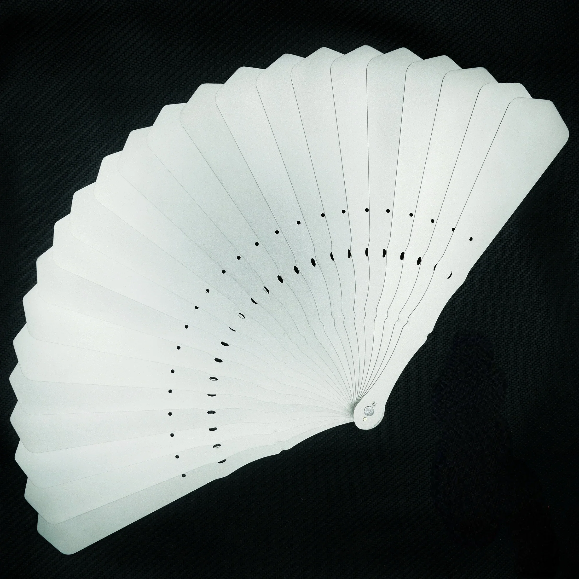 Alltitaniumalloyfoldingfanmetalmartialartsequipmentself