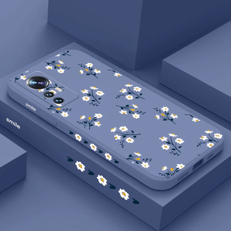 Elegant Floral Phone Case - Vibrant Design