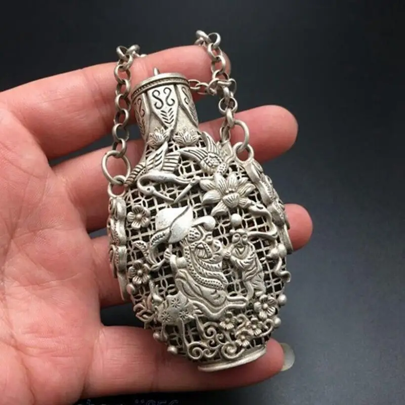 

Chinese Old Exquisite Tibetan Silver Hollow Carved Lion Sachet