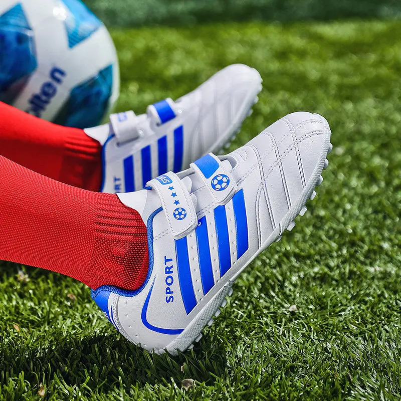 Black Green Triples Children's Football Shoes Outdoor Turf Non-slip Kids Sneakers Boys Soccer Cleats 10 to 16 zapatos de futbol