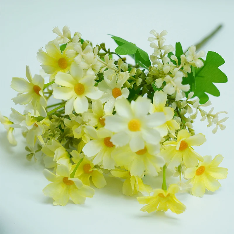 High-Quality Daisy Silk Flower Bouquet for Elegant Home and Wedding Décor