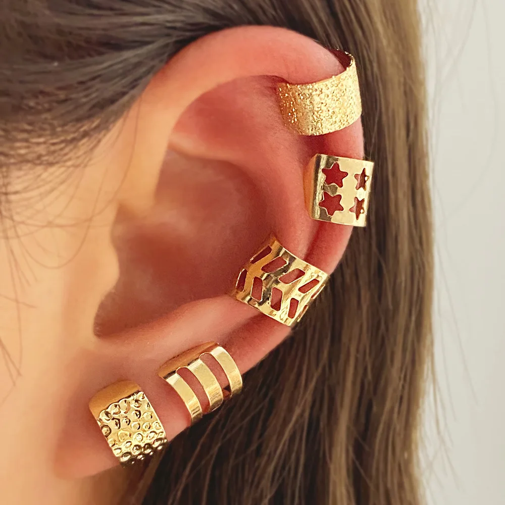 

Vintage 5-piece Set of Gold Color Leaves Ear Cuff Black Non-Piercing Ear Clips Fake Cartilage Earrings for Women Men Jewelry