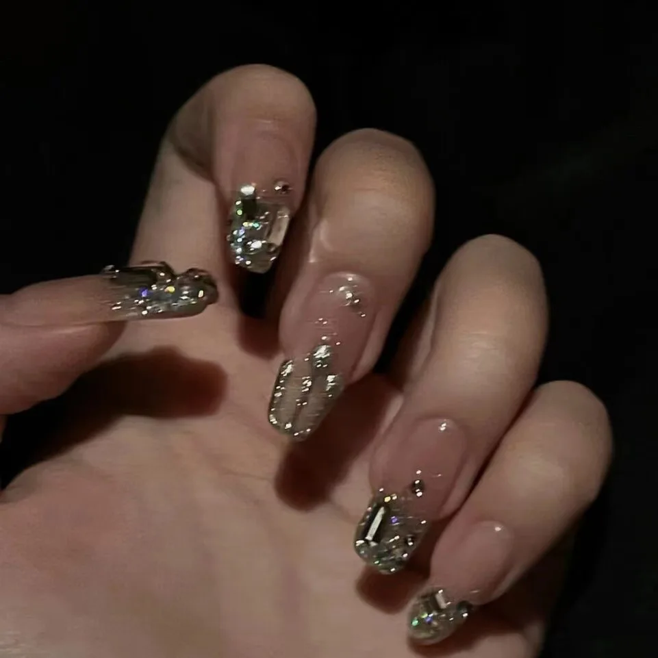

10 Pcs Diamond Decor Luxury Sparkling Handmade Press On Nails French Tip Full Cover Artificial Manicure Wearable Nail Tips