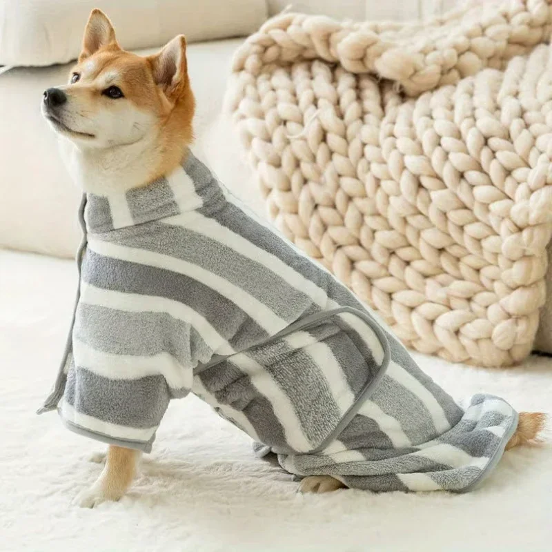 1Pcs Large Pet Towel Pet Bath Towel Drying Bath Water Absorbent Quick-Drying Dog Bathrobe