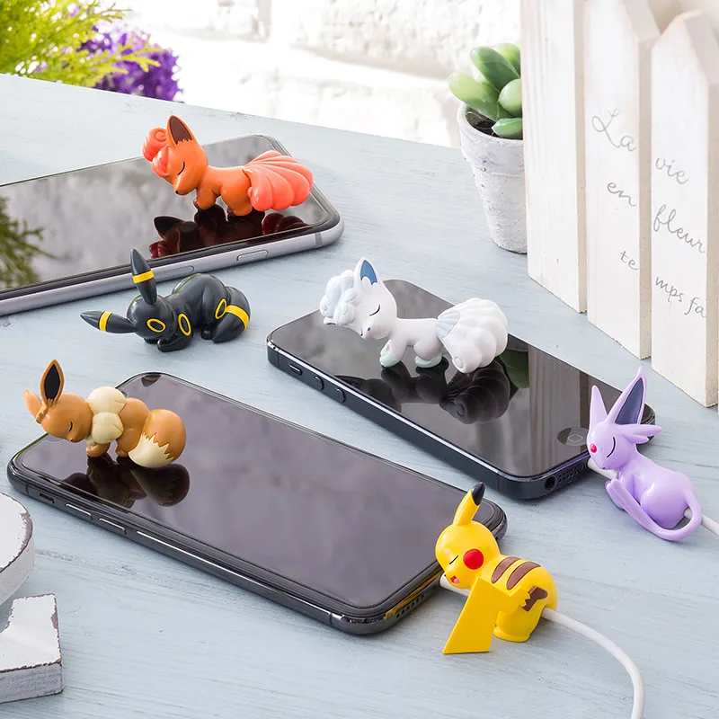Pokémon kiegészítők USB Hátvéd számára IPhone Vezeték Gúnyrajz Szobrocska Hátvéd számára töltő Anime toys pikachu eevee squirtle
