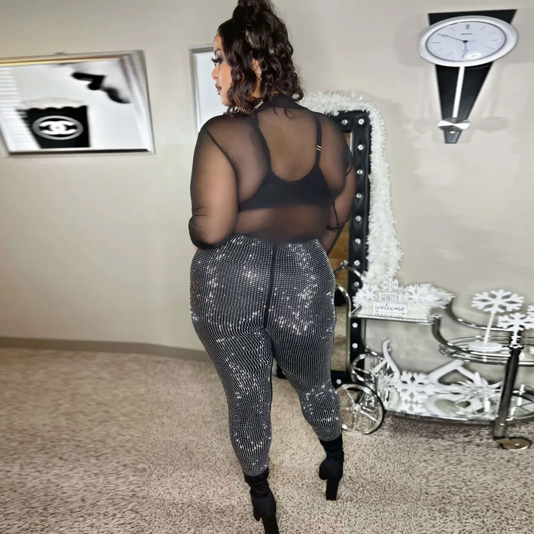 https://ae01.alicdn.com/kf/Seb7a9def27f24d2c8b8ed13401285f78c/High-Waist-Legging-Plus-Size-Curvy-Glitter-Rhinestone-Bling-Sparkly-Luxe-Party-Club-Birthday-Christmas-Stage.jpg