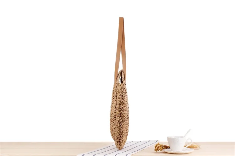 Women Shoulder Bag Round Straw Beach Bag Vintage Handmade Woven Shoulder Bag Raffia circle Rattan bags Bohemian Summer Vacation Casual Bags