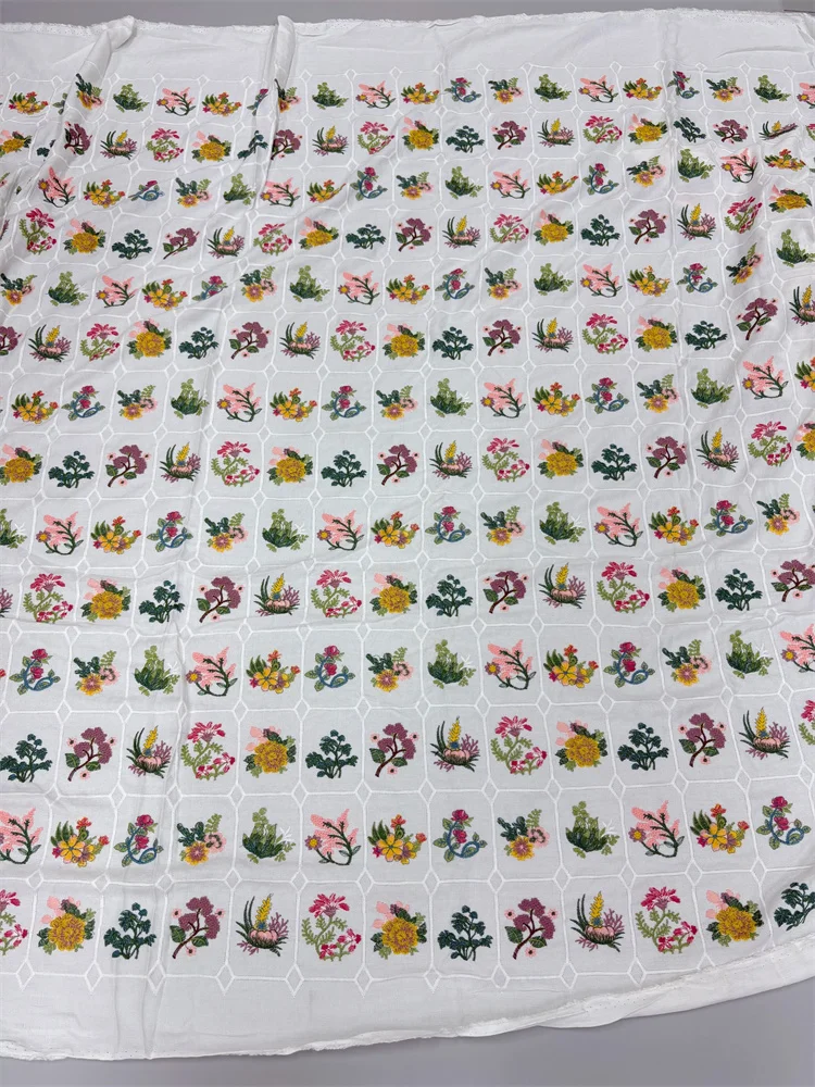 Neuer Stil Afrika Spitzenstoff 2025 Hochwertige Spitze Wasserlösliche Bestickte Modische Weiche Baumwollspitze 5 Yards – Detail 8