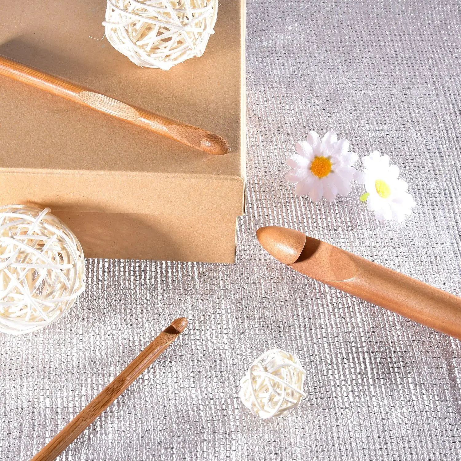 Glarks 24Pcs Crochet Hooks Set - Wooden Bamboo & Aluminum Knitting Needles 2-25mm