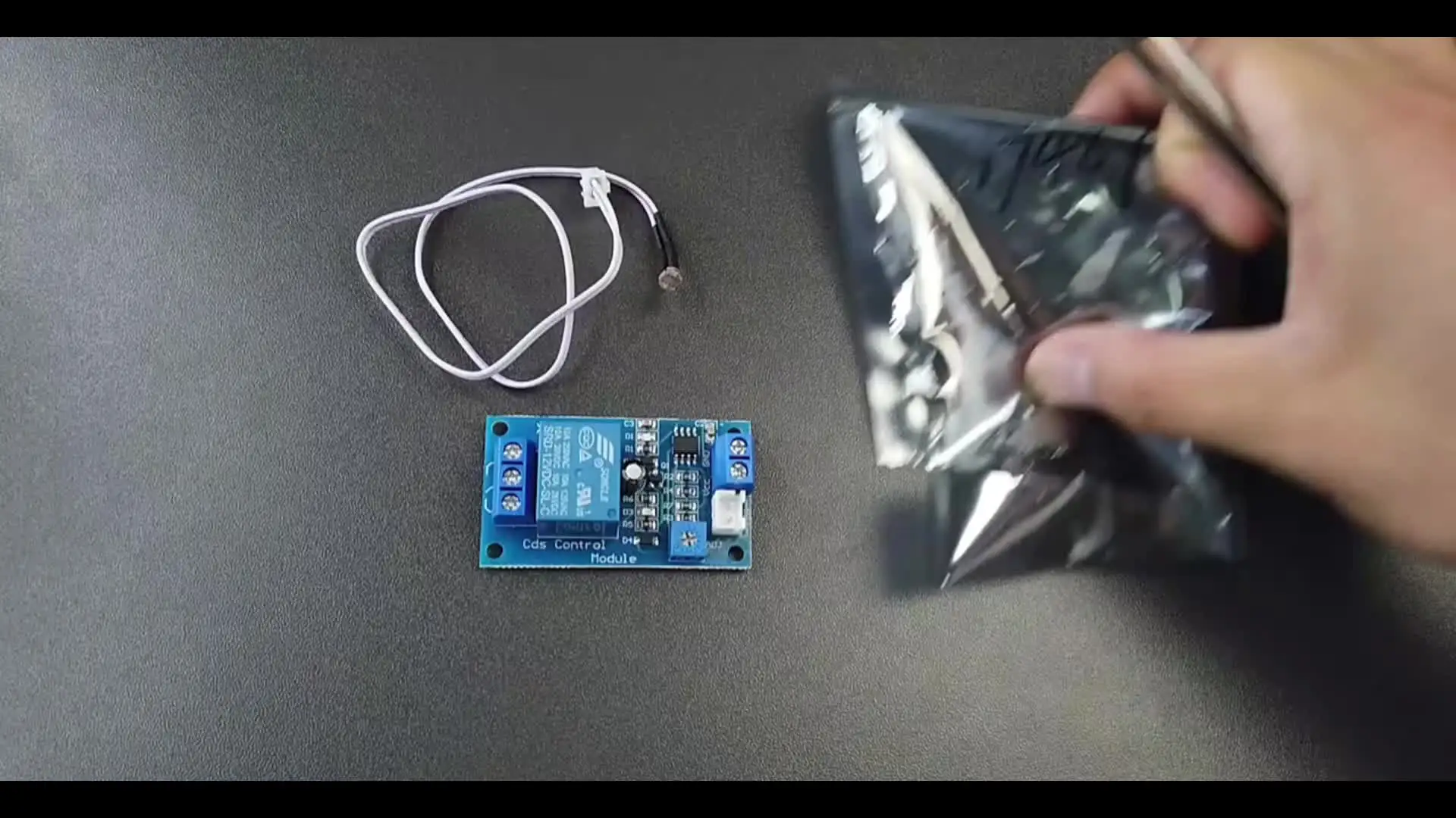 Relé Modul XH-M131 5V DC S Fotorezistorem A Soumrakovým Spínačem - Foto 3