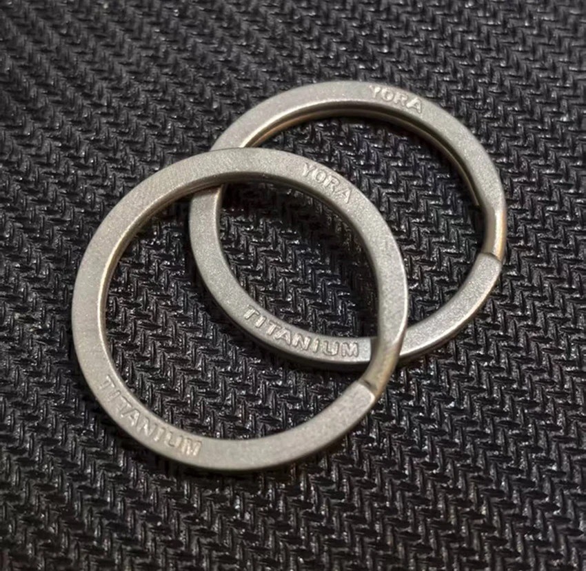 2PCS 20-32MM Titanium Alloy Rotating Ring Buckle Keychain Waist Belt Buckle Spring Lock Keyring Outdoor Tool EDC Unboxing Tool