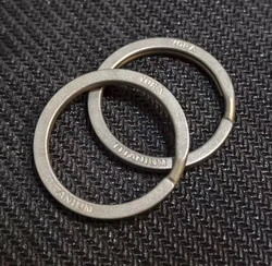 Set of 2 Titanium Alloy Rotating Ring Buckle Keychains with Spring Lock - 25MM (NEW LOGO - 2 PCS)