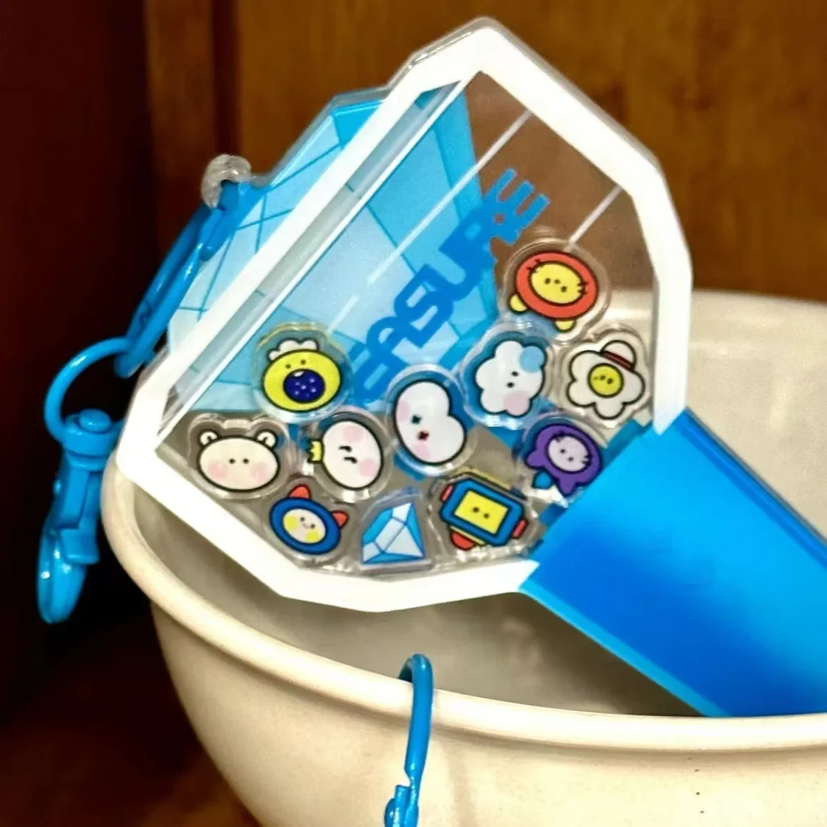 Kpop Treasure Keychain Mini Truz Acrilico Portachiavi Zaino Accessori Lightstick Ciondolo Regalo Asahi Yoshi Haruto Fans Collection